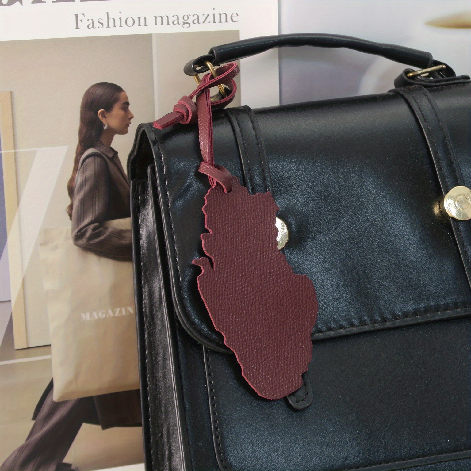 Qatar Map PU Leather Charm - E - Qatar Car Accessories ulasan dan harga